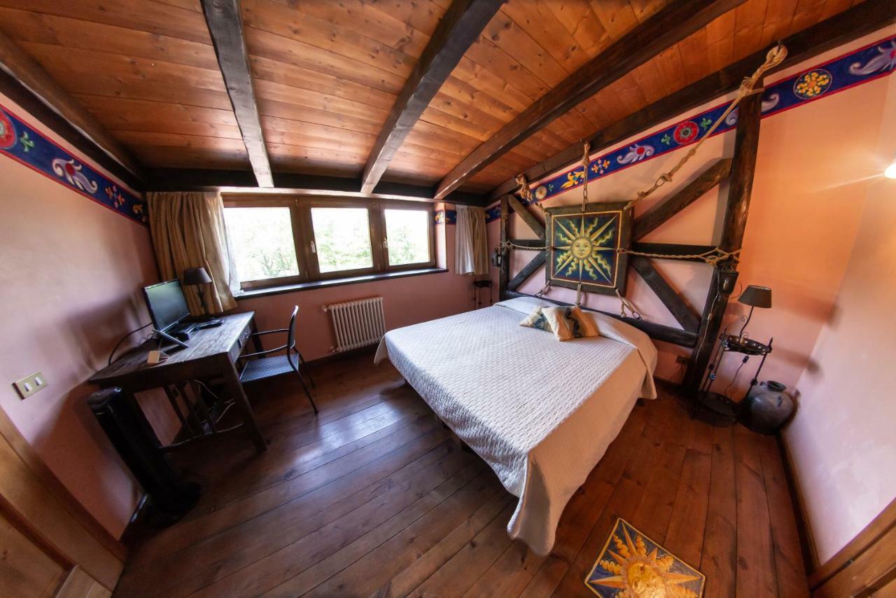 Agriturismo Mezzaluna Malchina Exteriör bild