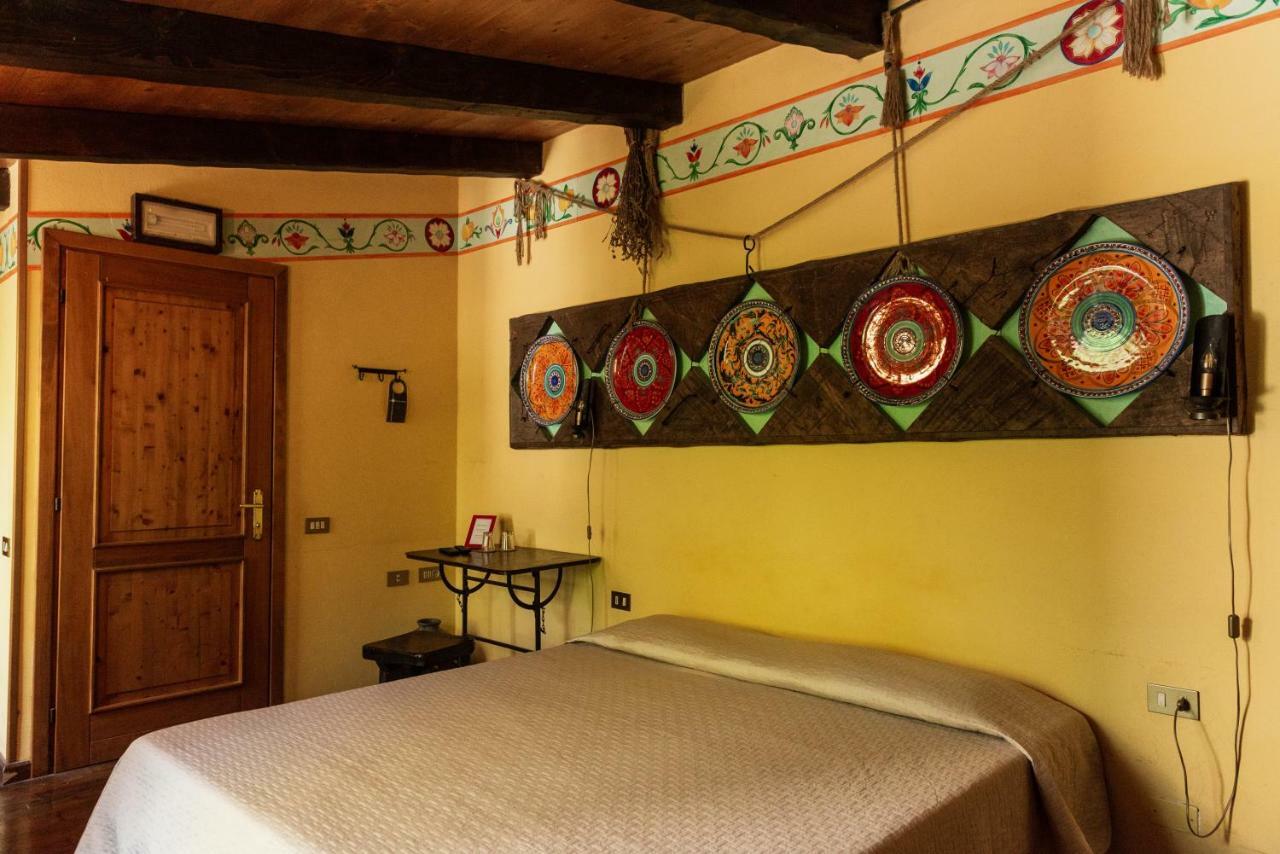 Agriturismo Mezzaluna Malchina Exteriör bild